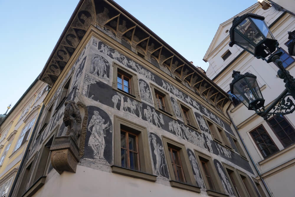 Das heutige Haus Minutá in der Prager Altstadt, in dem Familie Kafka lebte.